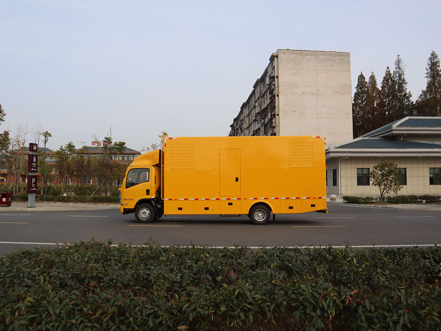五十铃700P电源车