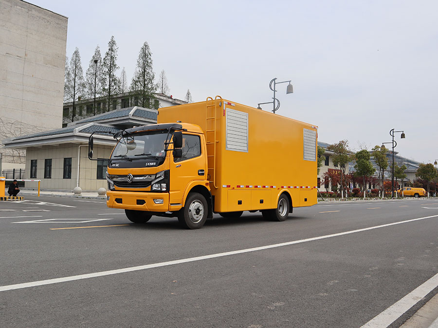 多利卡电源车