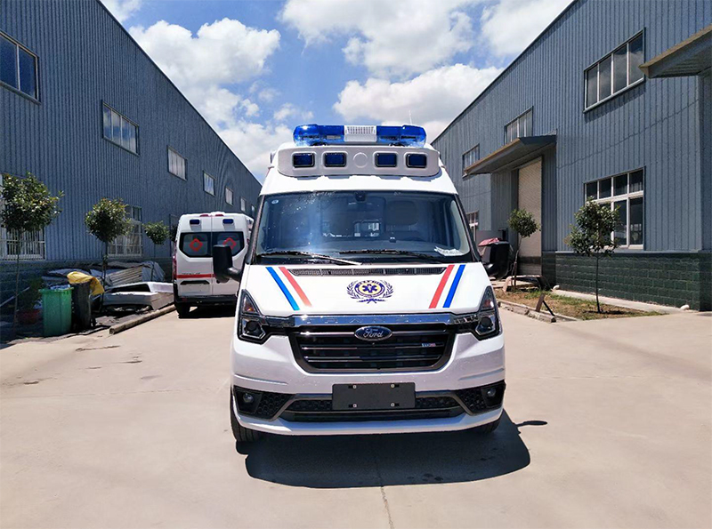 福特V348长轴高顶救护车