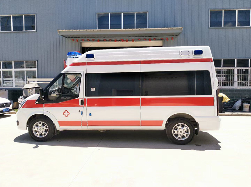 福特V348长轴高顶救护车