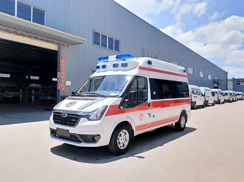 福特V348长轴高顶救护车