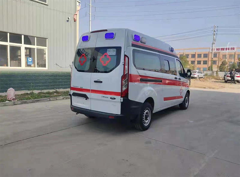 福特V362柴油版监护型救护车