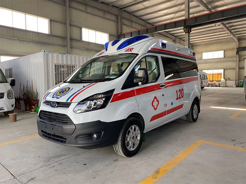 福特V362汽油自动挡监护型救护车