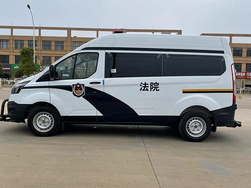 福特V362汽油自动挡囚车
