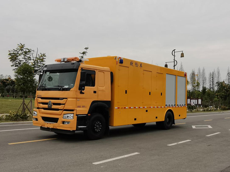 重汽豪沃5000方排水救险车