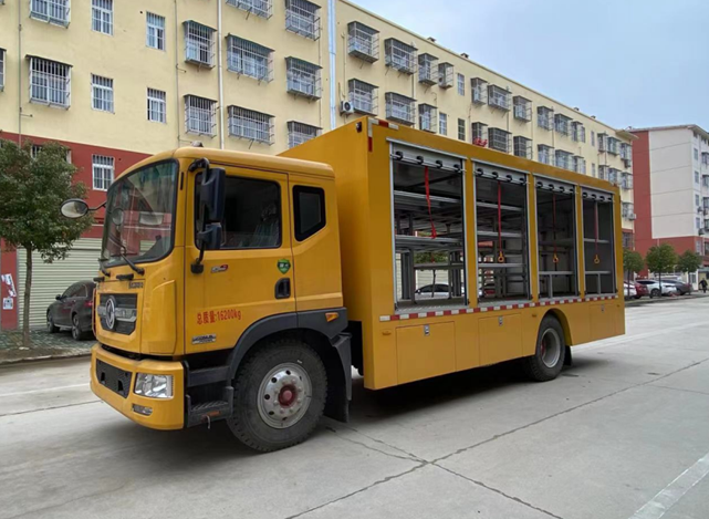 东风D9多利卡3000方排水救险车