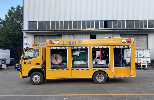 东风大多利卡600方救险车