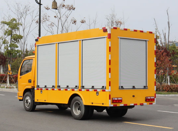 东风小利卡500方救险车